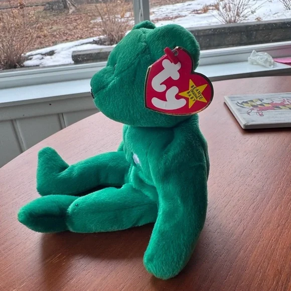 Ty Beanie Baby “Erin” the Bear (1997) - Picture 2 of 5